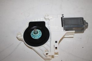 17802172 – 8K0959801B – Raammotor Portier