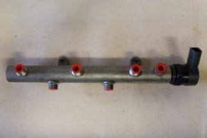 17793952 – 059130090AB – Brandstofverdeler