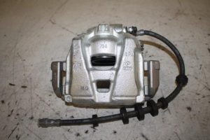 17817091 – 8K0615124C – Remklauw (Tang) rechts-voor