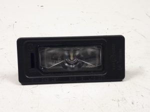 18546463 – 5NA943021 – Registration plate light