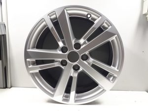 21773984 – 83A601025F – Felge