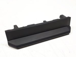 21328200 – 4M8853294E3FZ – Grille Houder