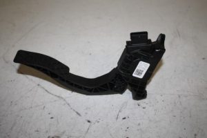 17815307 – 8W1723523A – Gaspedaal