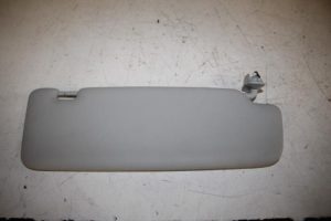 17830757 – 8U0857551AFT9 – Zonneklep
