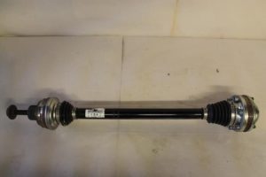 17793162 – 8R0501203C – Antriebswelle links hinten