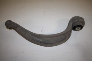 17825397 – 8K0407696E – Draagarm rechts-voor