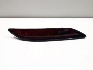 20716269 – 10B945702 – Rear bumper reflector, right