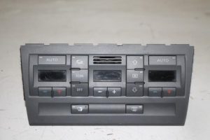 17826173 – 8E0820043BL5PR – Climatronic Panel