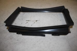 17824776 – 4K8121706 – Luchtgeleider