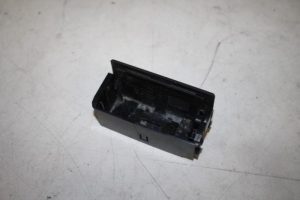 17821424 – 4E0857406E7PE – Asbak achter