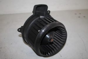 17811074 – 4H2820021B – Heating and ventilation fan motor