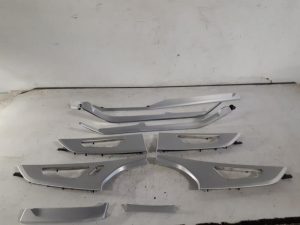 20358189 – 4M8867439AS1NK, 4M8853190BD1NK – Innenseite Zierleisten Set