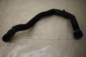 17799053 – 8R0121049B – Kühlerschlauch