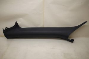 17795993 – 8H08672336H7 – Säule links vorne