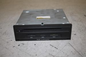 17812454 – 4E0035670A – Regelunit Multi Media