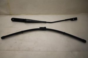 17795867 – 8X19554071P9 – Front wiper arm