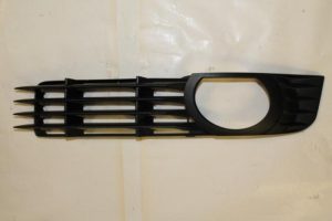 17787799 – 4E0807681B3FZ – Bumper Rooster