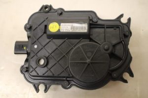 17796158 – 4E0837059 – Sluithulpmotor portier links-voor