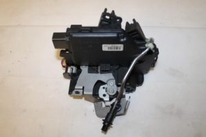 17794128 – 4B0839015G – Deurslot Mechaniek 4Deurs links-achter