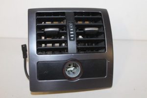 17790315 – 4B0819203E1RQ – Luchtrooster achter