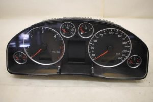 17796431 – 4B0920933M – Instrumentenbrett