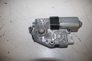 17809550 – 8V3959591 – Schuifdak Motor