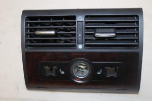 17794595 – 4D0819203G5PR – Luchtrooster achter