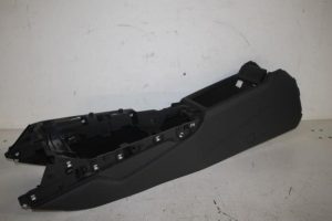 17810957 – 8W1863241B6PS – Mittelkonsole