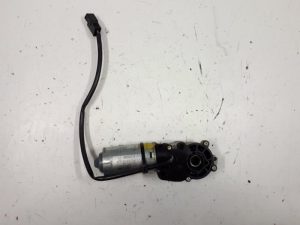 18922015 – 0390201628 – Sitzmotor