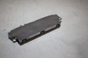 17821899 – 8T0035225AA – Antenne Versterker