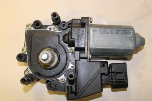 17787054 – 4B0959802B – Door window motor