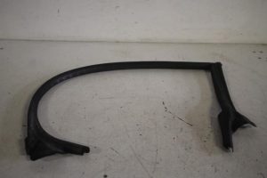 17810563 – 4G8845353J – Portierrubber 4Deurs links-voor