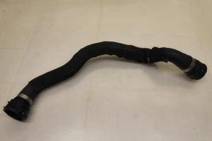 17794962 – 8K0121101M – Kühlerschlauch