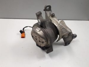 19137976 – 4H0399152AT – Getriebe Halterung