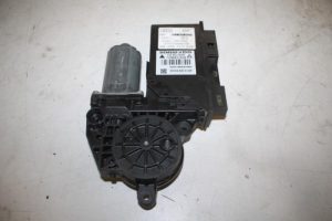 17827341 – 8E2959802F – Door window motor