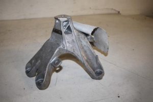 17822001 – 8K0199308BE – Motorsteun