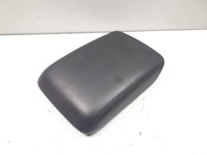 18172605 – 8K0864207C25D – Armlehne