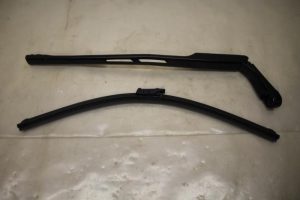 17798878 – 4H1955407B1P9 – Front wiper arm