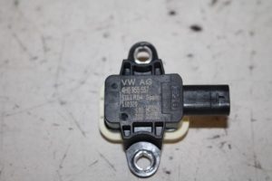 17816053 – 4H0955557 – Airbag Sensor