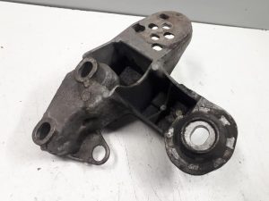 22274798 – 8E0199351 – Motorsteun