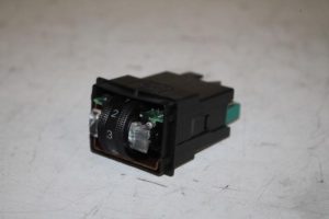 17831686 – 8E09635635PR – Stoelverwarmings Schakelaar