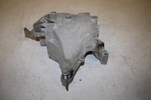 17830132 – 04E199275 – Engine mount