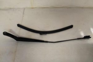 17793645 – 8R1955408B1P9 – Ruitenwisserarm voor