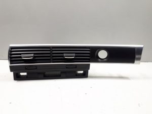 22376287 – 4F2820951FH77 – Luchtrooster Dashboard