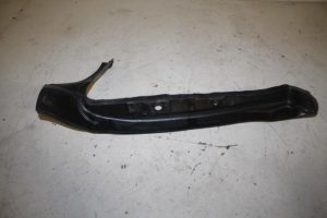 17823899 – 8T0821111A – Schmutzfänger Leiste