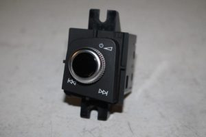 17818513 – 8W2919616 – Radiobedienfeld