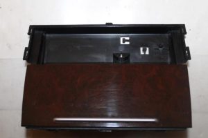 17794590 – 4D0857951D01C – Asbak voor