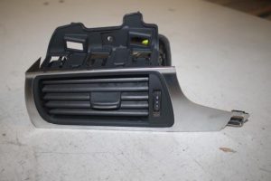17805948 – 4G1820901C6PS – Luchtrooster Dashboard