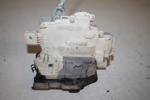 17806657 – 8J2837015A – Deurslot Mechaniek 4Deurs links-voor