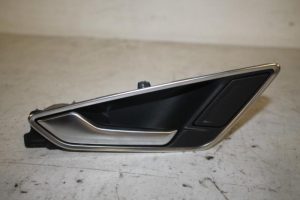 17816927 – 81A837019C4PK – Portiergreep 4Deurs links-voor